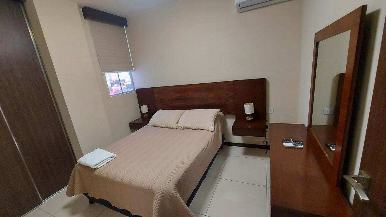 Hermoso Y Unico Apartamento Moderno, En Pleno Centro De Santa Cruz, Con Netflix Wi-Fi De 60 Mb, Estacionamiento Gratis Y Ac En Todos Los Ambientes Санта Крус де ла Сиера Екстериор снимка