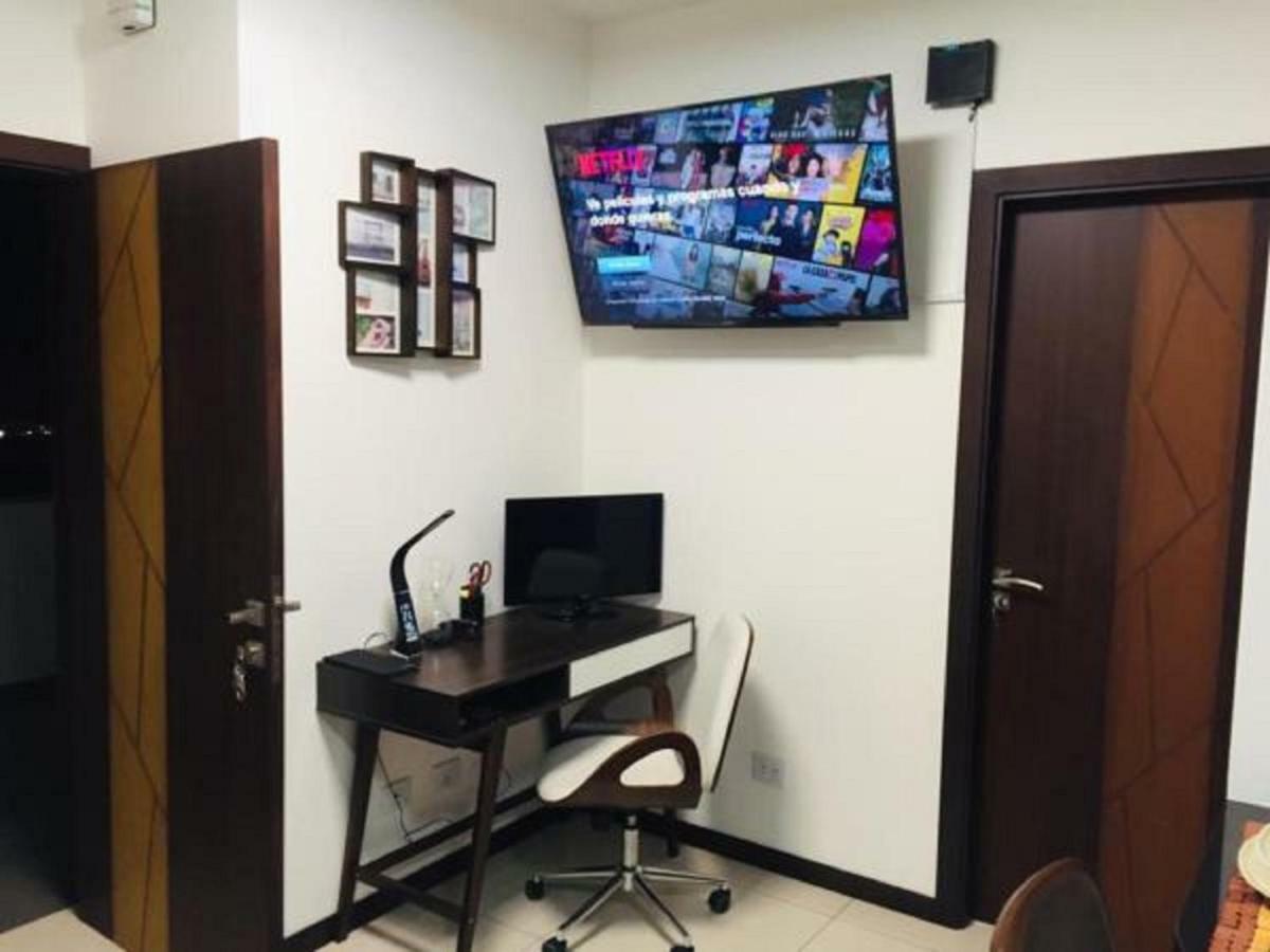 Hermoso Y Unico Apartamento Moderno, En Pleno Centro De Santa Cruz, Con Netflix Wi-Fi De 60 Mb, Estacionamiento Gratis Y Ac En Todos Los Ambientes Санта Крус де ла Сиера Екстериор снимка