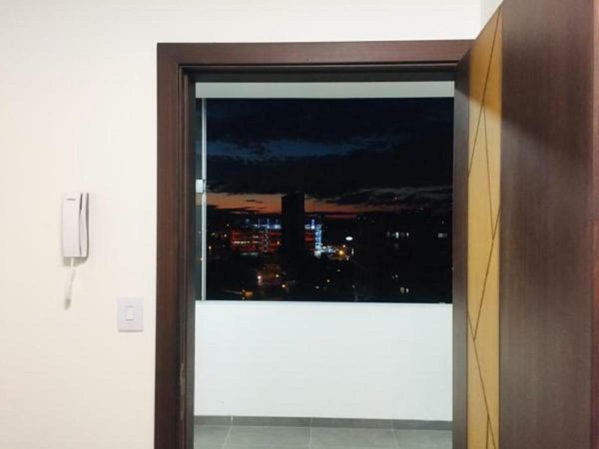 Hermoso Y Unico Apartamento Moderno, En Pleno Centro De Santa Cruz, Con Netflix Wi-Fi De 60 Mb, Estacionamiento Gratis Y Ac En Todos Los Ambientes Санта Крус де ла Сиера Екстериор снимка